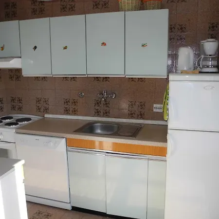 Stjepan 6+2 Apartman *