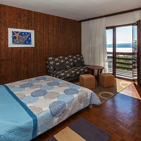 Stjepan 6+2 Crikvenica