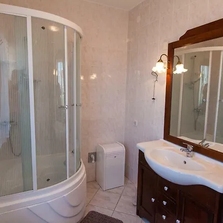 Stjepan 6+2 Apartman *